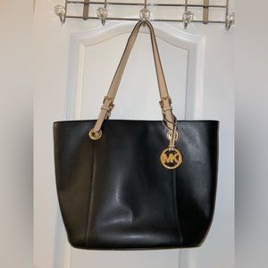 MICHEAL KORS black purse